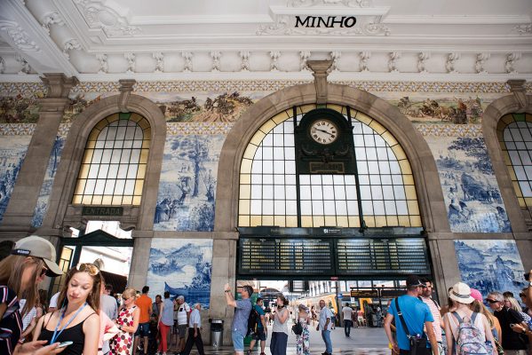 被視為世上最美火車站之一的波圖火車站，是不能錯過之地。