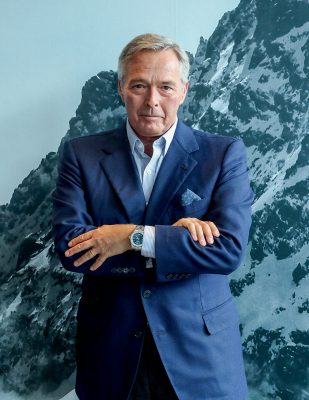 Alpine Eagle系列以蕭邦聯合總裁Karl-Friedrich Scheufele在1980年打造的經典St. Moritz腕錶系列為靈感，同時注入他對對大自然與阿爾卑斯山的深厚情感。