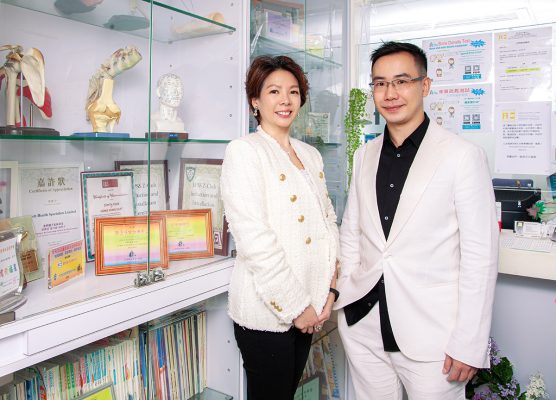 Okay Healthcare 創辦人余穎章與技術總監蔡家輝。