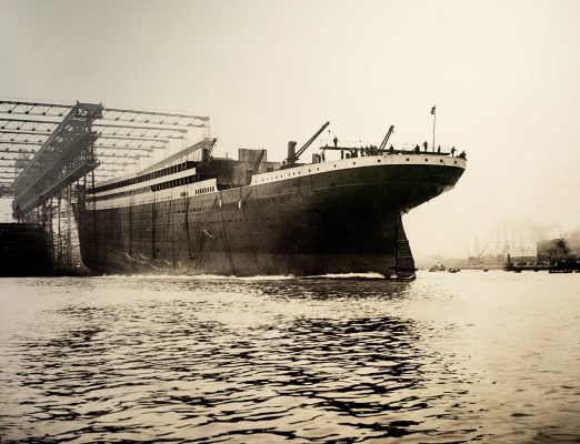 館內有不少歷史照片，包括1911年5月31日鐵達尼號製造時首度下水的面貌，圖中的地方亦是我們現正身處的紀念館位置。