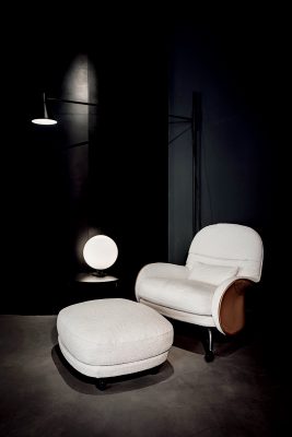  De Padova扶手椅Louisiana：這張扶手椅靈感取自於馬鞍，是由意大利建築及設計師Vico Magistretil所設計。人手縫製和歷史久遠的皮革，是美與藝術的結合。