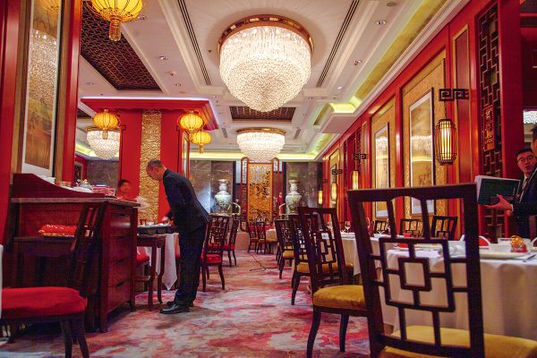 位於九龍香格里拉大酒店的香宮中菜廳，內裡的環境一攝。