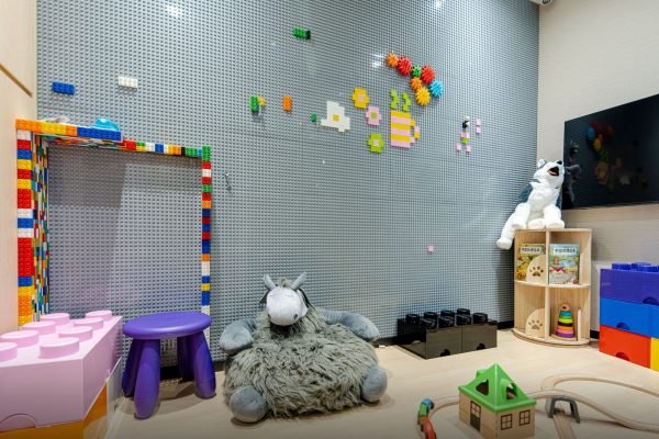 為了家庭客戶的需要，樂山更是在辦公室中開闢了一塊專屬兒童玩樂區